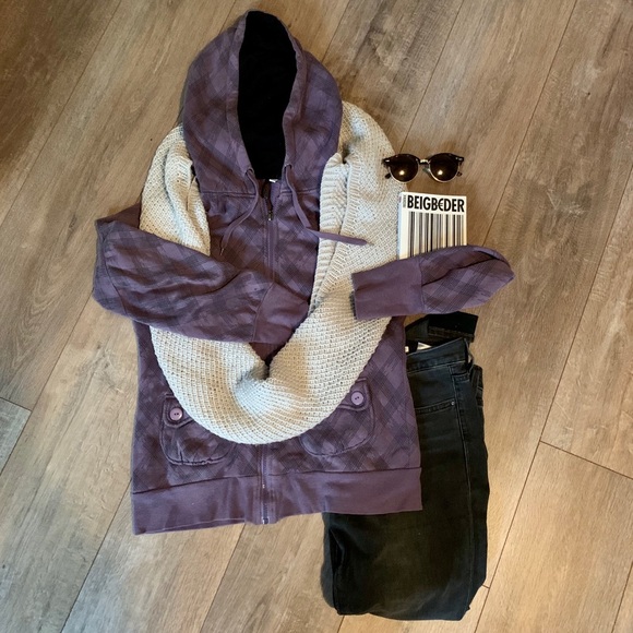 Purple Sweater - Picture 1 of 6